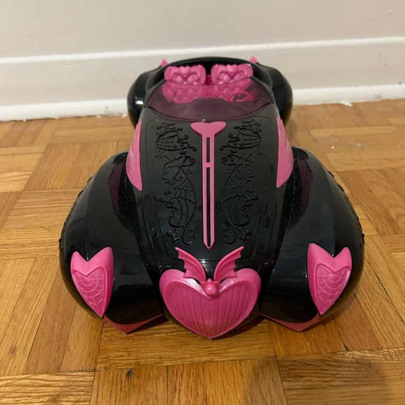 Monster High Sweet 1600 Draculaura’s Roadster (G1) - Picture 2 of 6